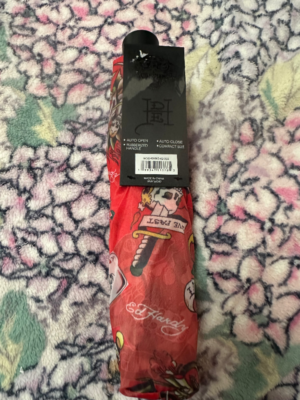 NWT ED HARDY FOLDING UMBRELLA LOVE KILLS